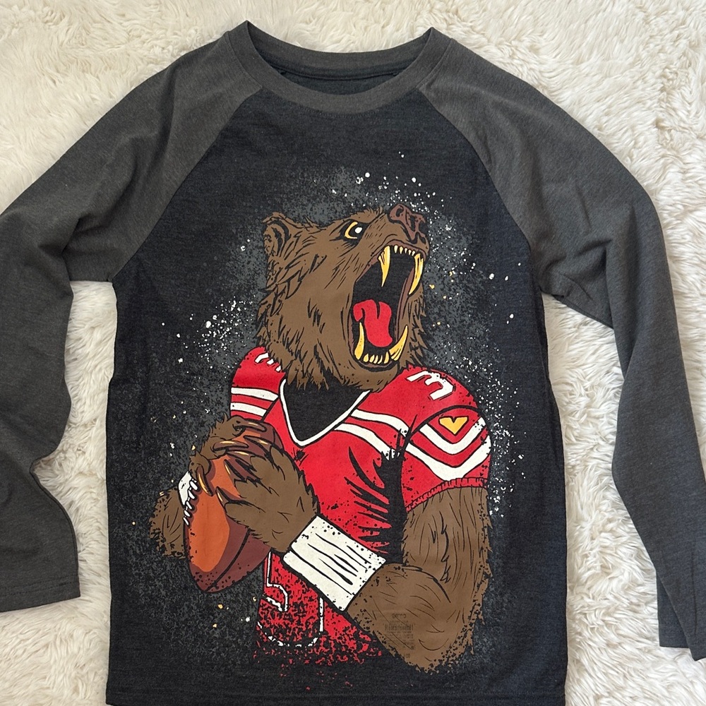 🍭 “NWOT” Cat & Jack dark gray with graphics Long Sleeve Shirt (size 8/10)